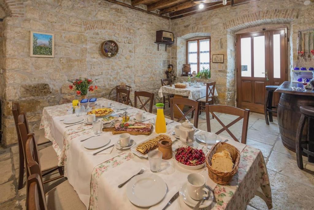 Rural Apartments Ritossa Vižinada Екстериор снимка
